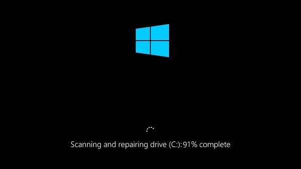 Windows 11/10でスタックしたドライブのスキャンと修復